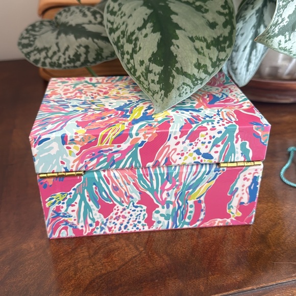 Lilly Pulitzer Printed Jewelry Box - Picture 5 of 7
